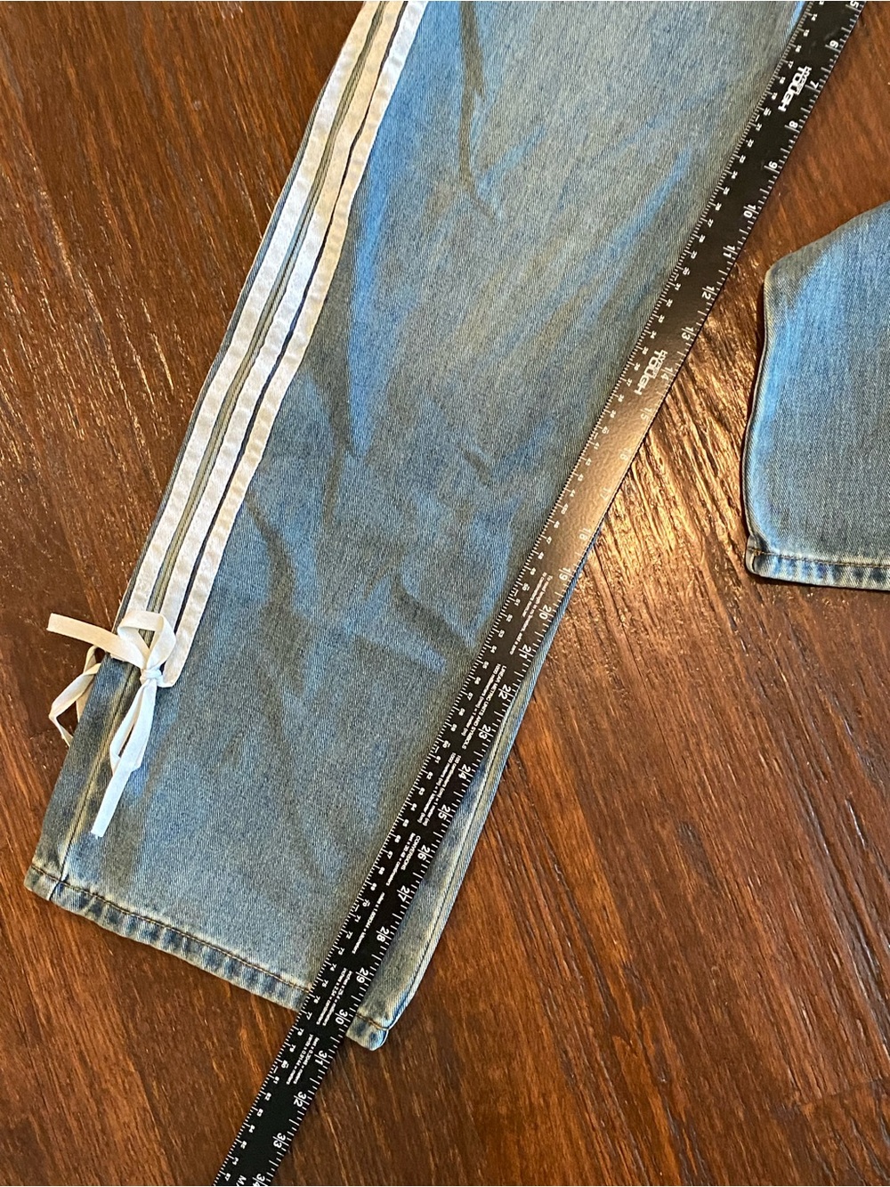 Cali 1850 Jeans with Side Stripes and Bow size 9 / 29 NWT New - Picture 9 of 10